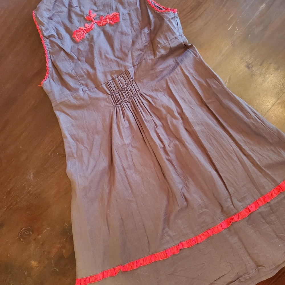 Sundress - Picture 4 of 8